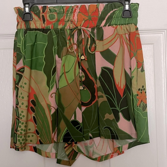 Julie Brown New York S short and M top.  100% cotton & Viscose. - Picture 3 of 3